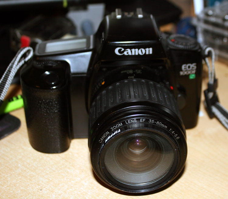 Maybe next one will have an EF 75-300mm or 50/1.8 lens on it. A boy can always dream! :D