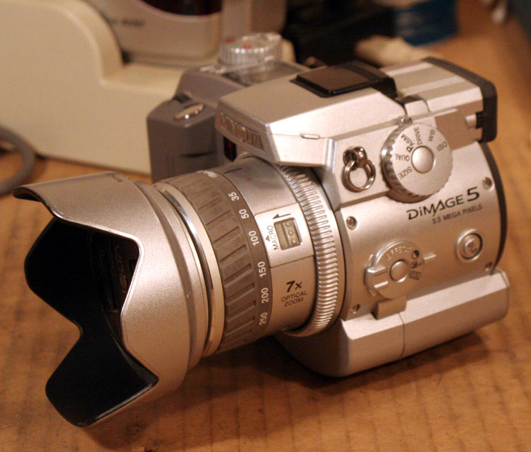 The Minolta DiMage 5, another possible Infrared canvas...