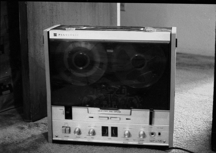 I wish I still had this. Lord knows how I'm gonna play back this crate full of reel-to-reel tapes of stuff I've done.