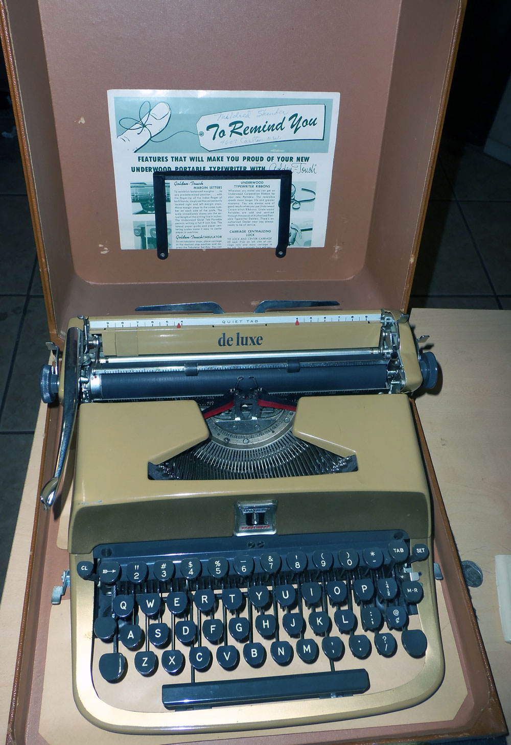 GOLDEN TOUCH Underwood universal typewriter Portable Manual Typewriter