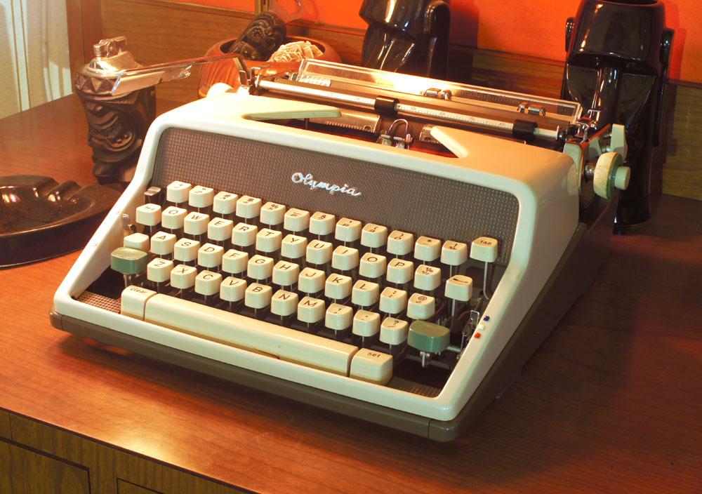 Olympia SM-7 Grey Typewriter - oblation papers & press